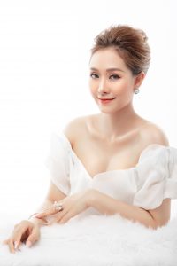 Chị Phạm Thu - CEO Tú Linh Beauty Academy 