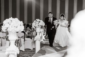 Khoảnh khắc quan trọng và hạnh phúc nhất của một cặp đôi trong lễ cưới được Nhân Võ ghi lại