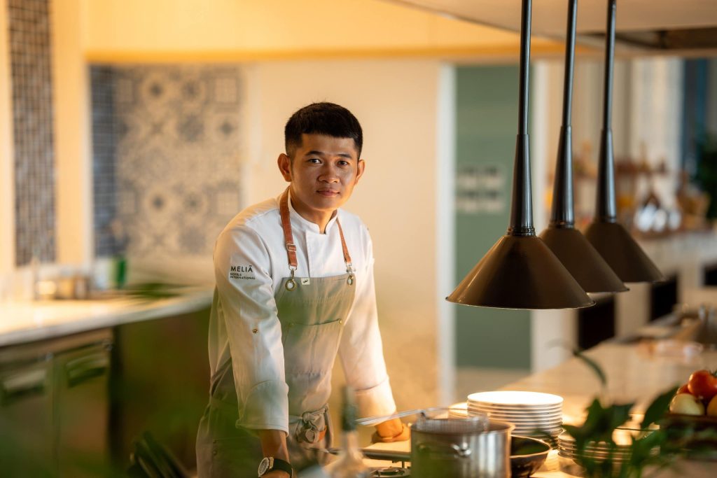 Chef Stephen Lê (tên thật là Lê Văn Bảy,1994) - Chef de Cuisine tại Melia Vinpearl Phu Quoc