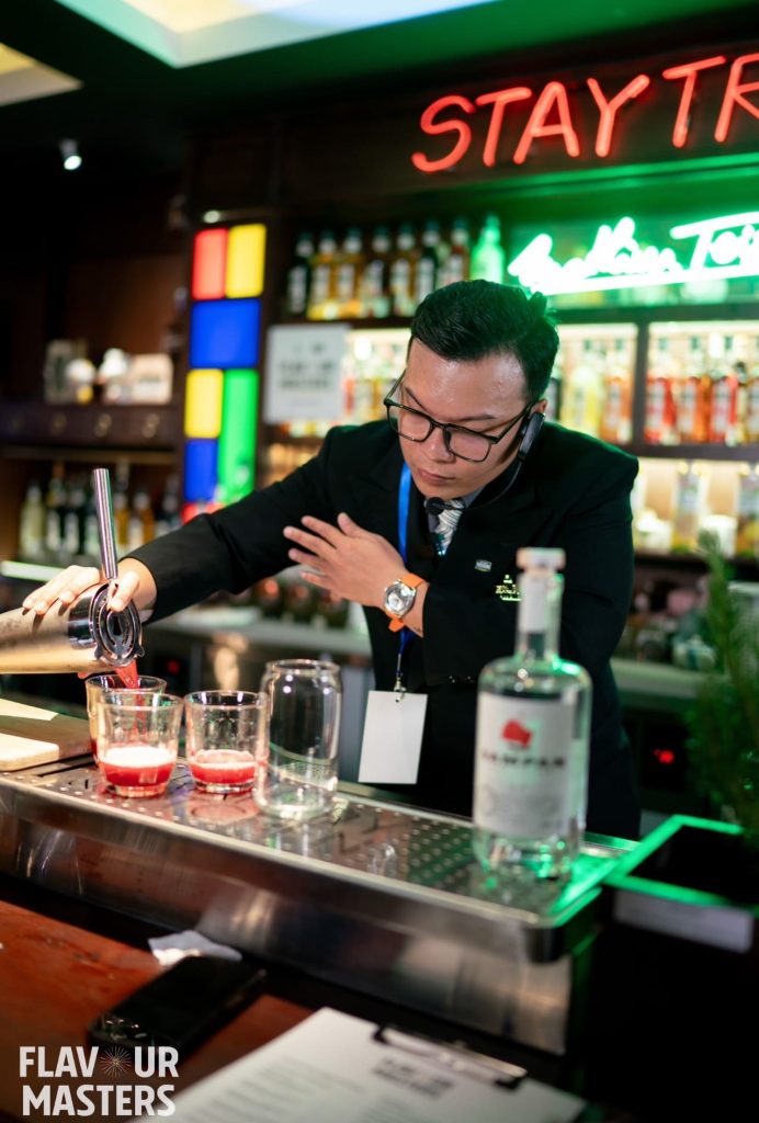 Mixologist Chun chinh phục khách hàng bằng những câu chuyện thú vị ẩn chứa sau mỗi ly đồ uống