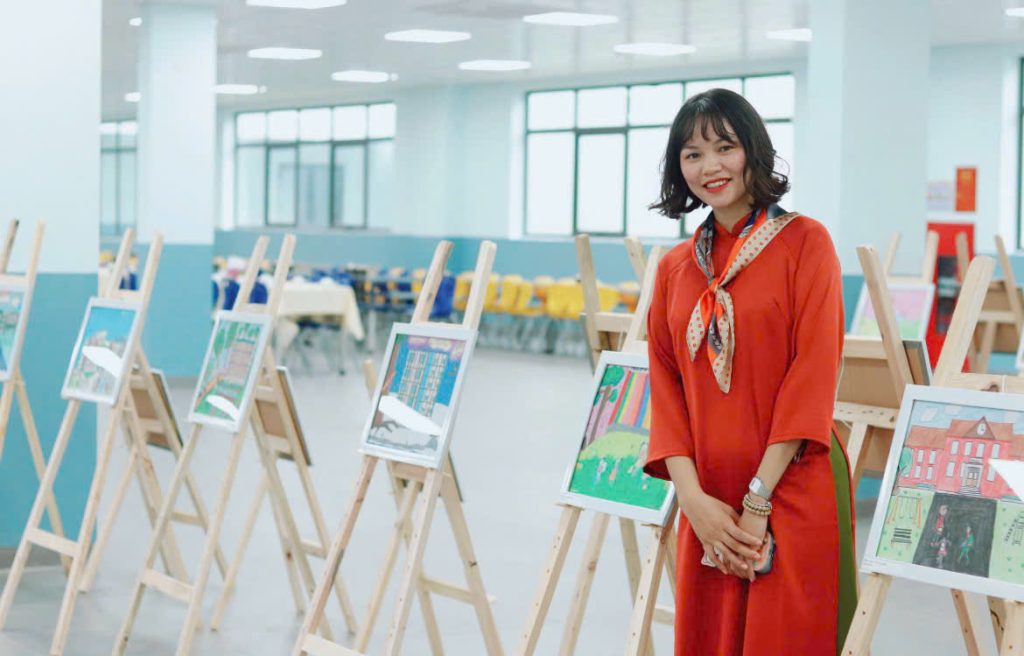 Cô giáo Đinh Thị Thu Hà đưa nghệ thuật đến gần trẻ nhỏ bằng sự yêu thương và tận tâm