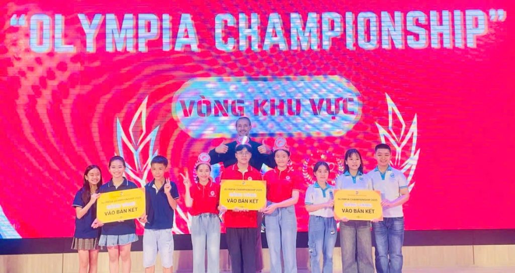 Cô trò Trung tâm Ngoại ngữ Hoàng Oanh tỏa sáng với chiến thắng rực rỡ tại cuộc thi tiếng Anh cấp quốc gia