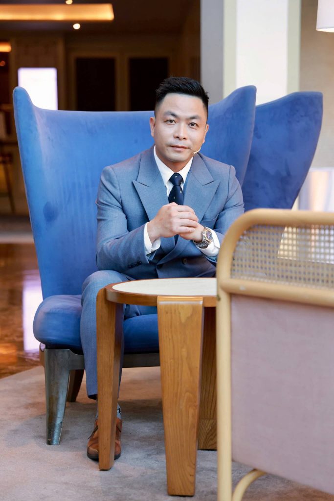 Master Chef Lương Tú Tiến - Bếp trưởng Sugar Town Bakery và chặng đường 18 năm làm bánh bằng cả trái tim