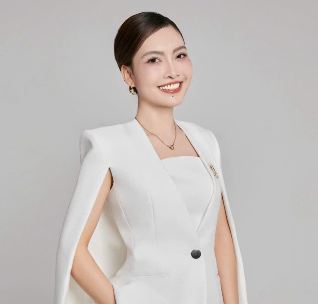 Cô giáo Thanh Thảo - CEO Học viện ngoại ngữ SLA lan tỏa ngọn lửa tiên phong trong đổi mới giáo dục