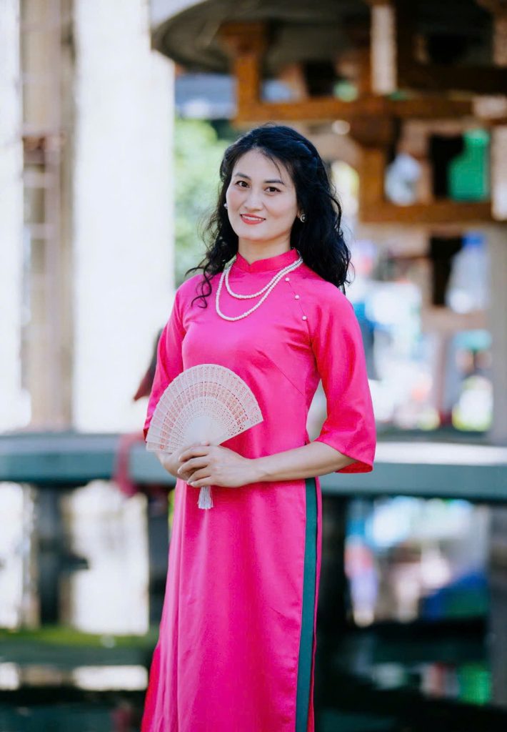 Chị Lê Hà Droppii 