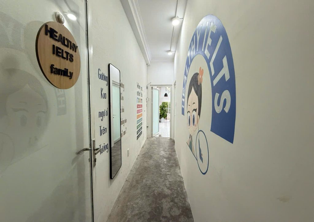 Lớp học Healthy IELTS dưới sự dẫn dắt của cô giáo Thu Hương tạo môi trường học tập sáng tạo và hiệu quả
