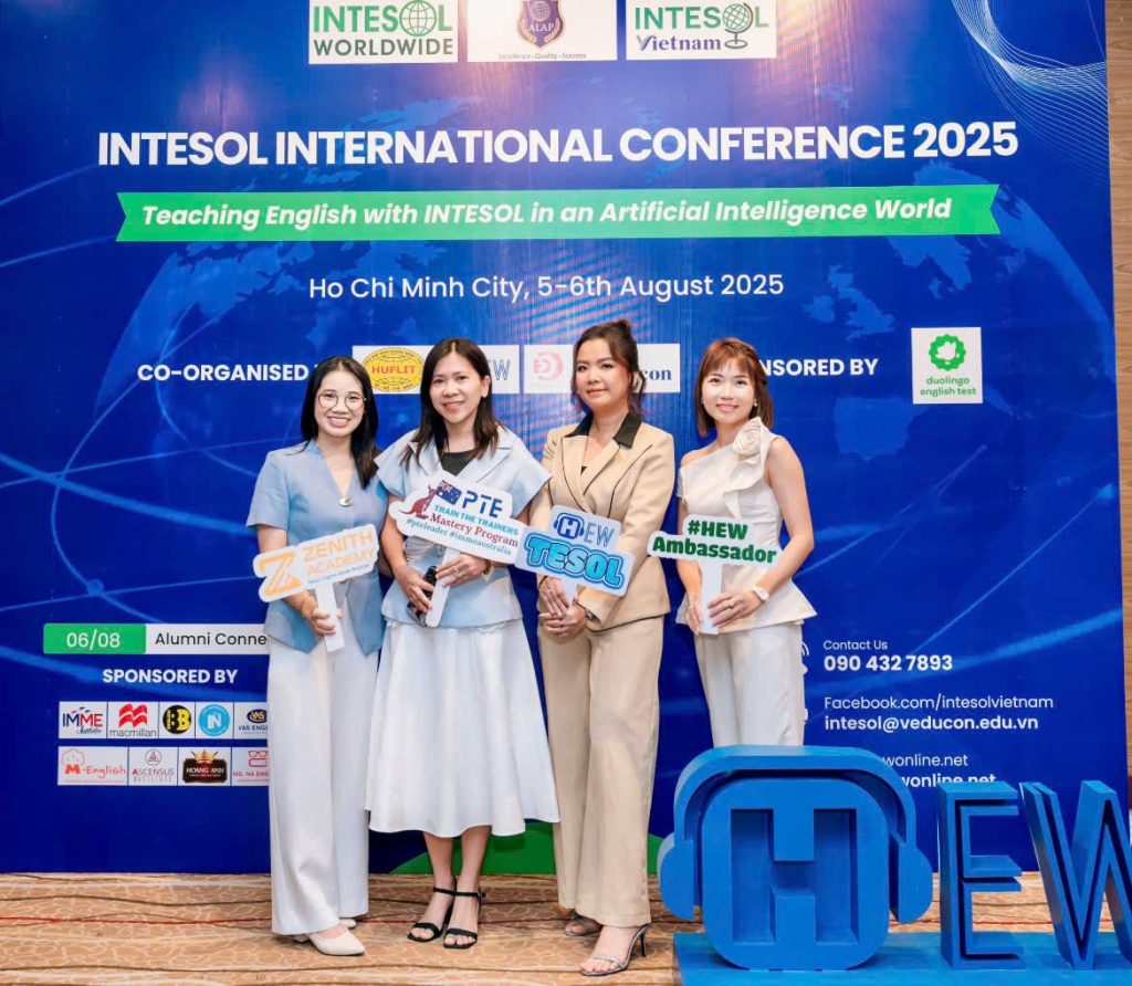 Với hơn 10 năm trong nghề, CEO Ruby Nguyễn không ngừng nâng cao chuyên môn và truyền cảm hứng cho đội ngũ giáo viên trẻ