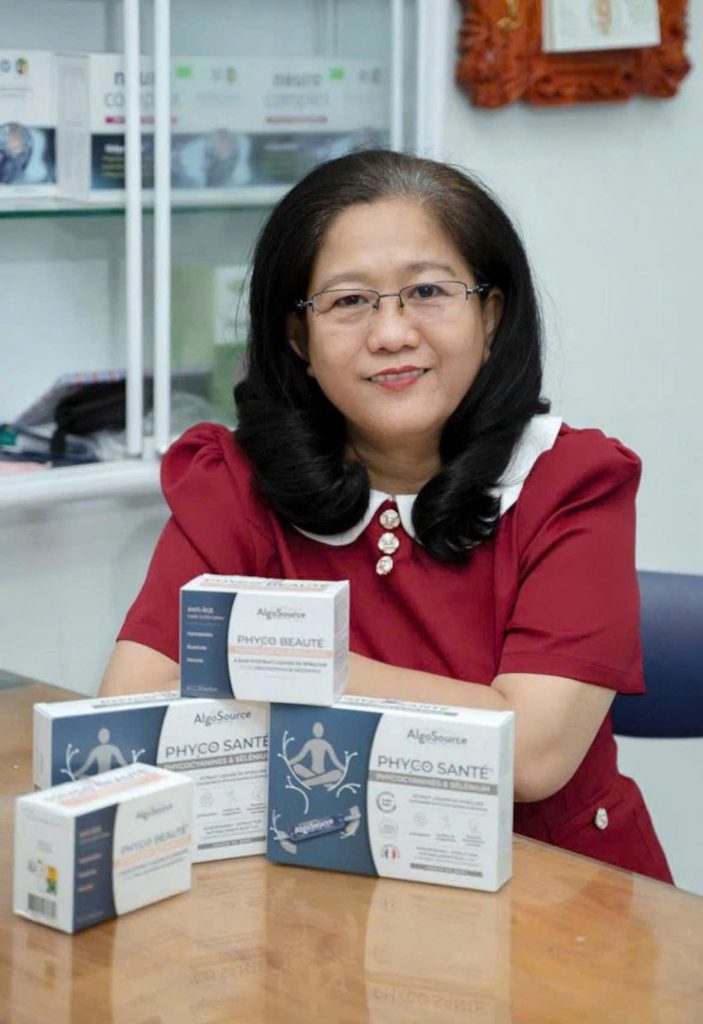 Dược sĩ Võ Thị Thu Huyền đang từng bước xây dựng mạng lưới chia sẻ - nơi dược sĩ, người dùng, và người cần hỗ trợ được kết nối thật lòng