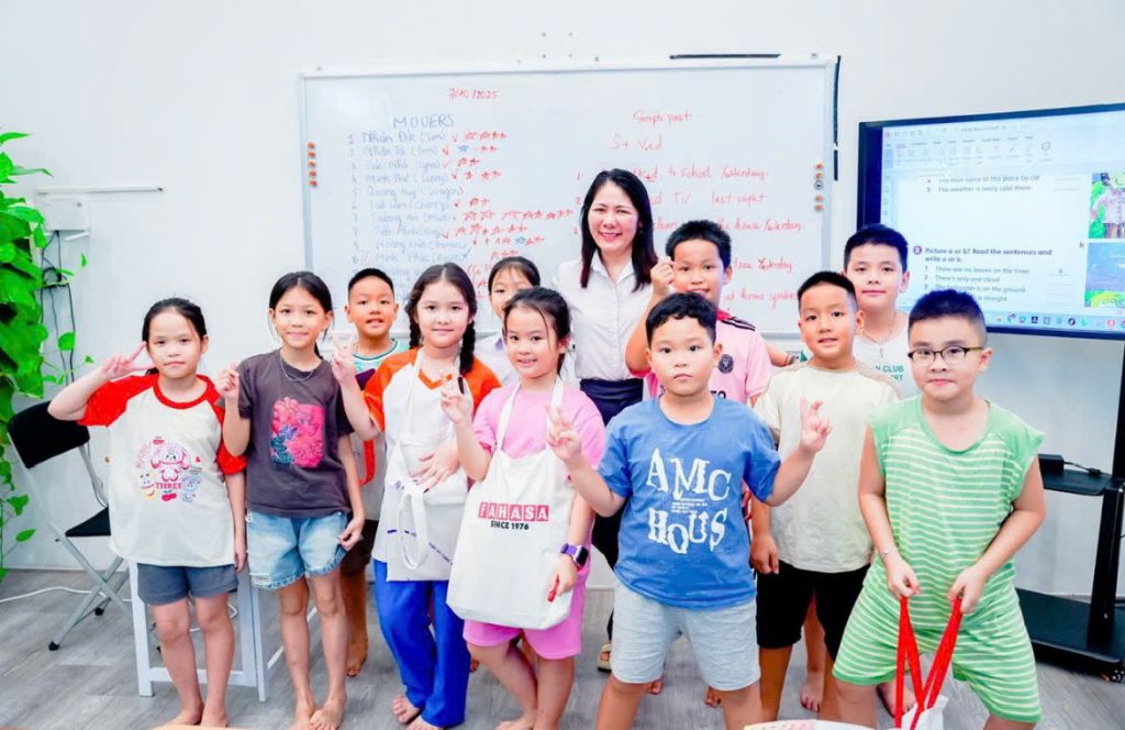 English Forever Center luôn đồng hành cùng các em học sinh trên hành trình chinh phục ngoại ngữ