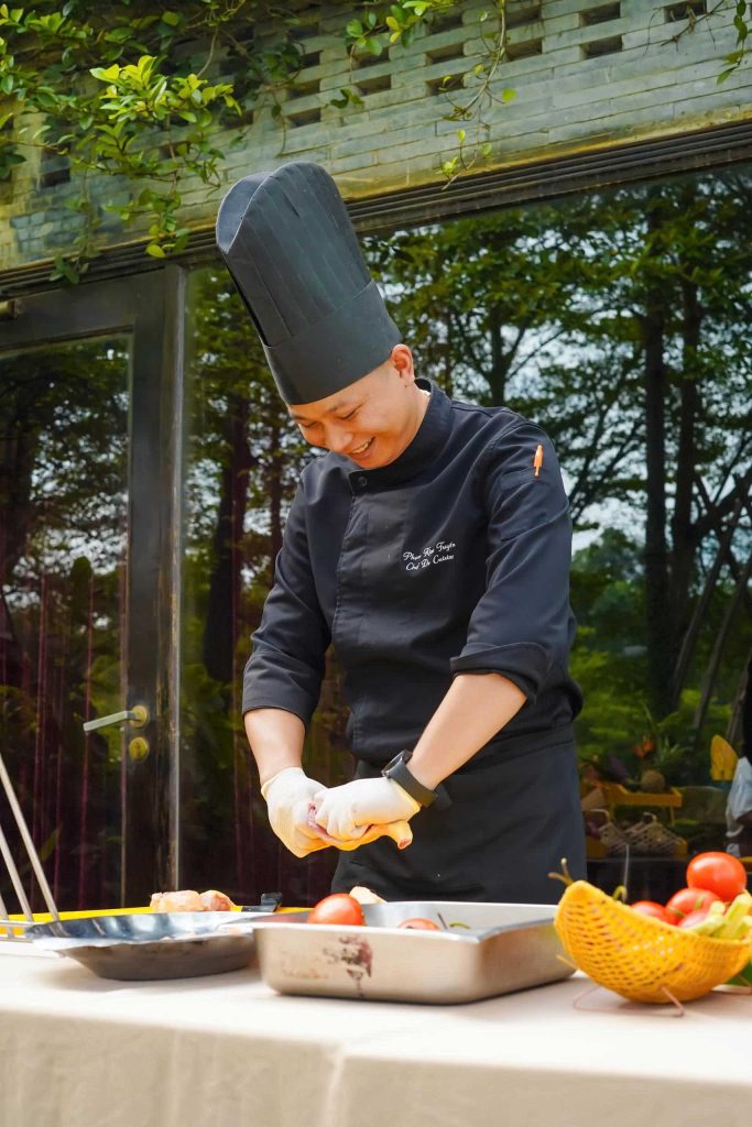 Chef Phạm Kim Tuyến - Gần một thập kỷ gìn giữ và tôn vinh hương vị Việt