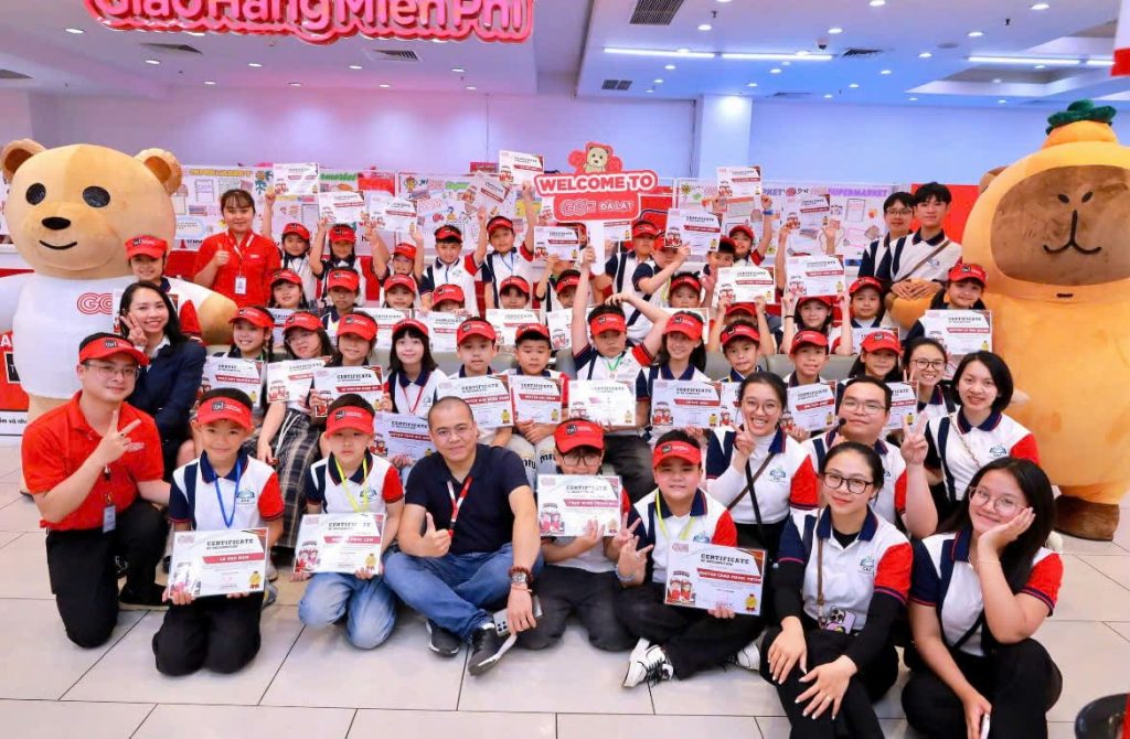 Bắt đầu lại từ con số 0 là thử thách lớn nhất của Ms. Lyly trước khi xây dựng Ngoại Ngữ Creative English Center