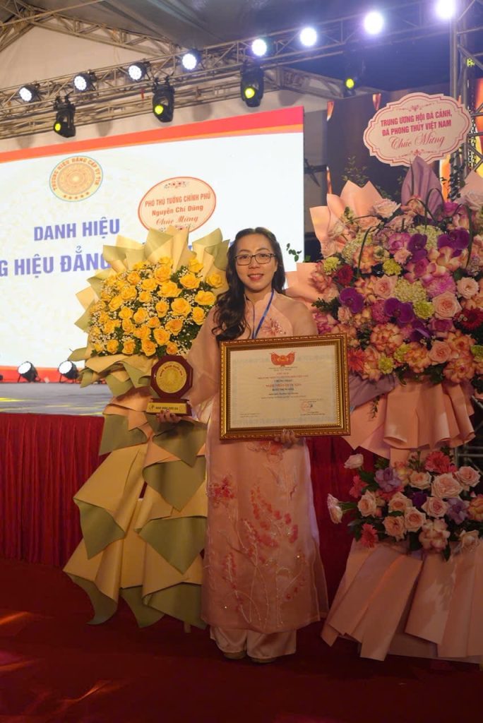 Cô giáo Nương Nương tại lễ Vinh danh Nghệ nhân Việt Nam