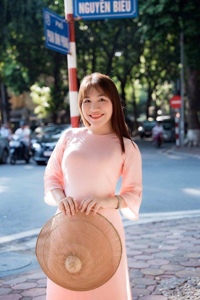 Cô giáo Văn Phương Trang – Tổ trưởng chuyên môn, giáo viên Ngữ văn Trường THPT Chuyên Lê Thánh Tông (Thành phố Đà Nẵng)