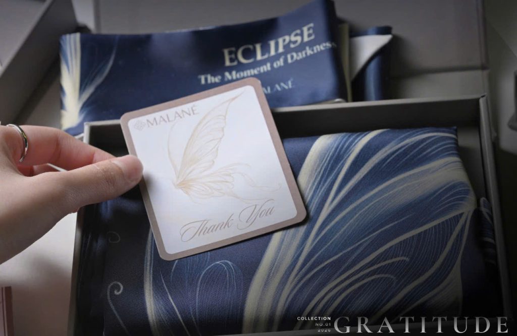 Từng họa tiết trên khăn lụa MALANÉ đều mang theo một câu chuyện tinh thần riêng