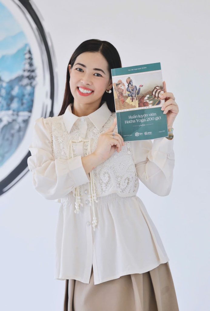 Ms. Rachel Thy đã đi qua nhiều trải nghiệm để điều hành Học viện Yoga Quốc tế TPY