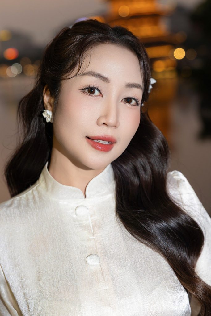 Ốc Thanh Vân chia sẻ lý do rời Úc về lại Việt Nam