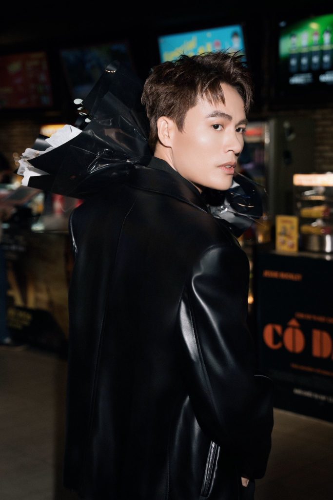 Võ Tấn Phát lần đầu đảm nhận vai chính màn ảnh rộng