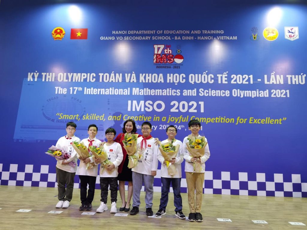 Dấu ấn cô trò Nhàn Bùi tại IMSO 2021, nơi trí tuệ Việt Nam tỏa sáng