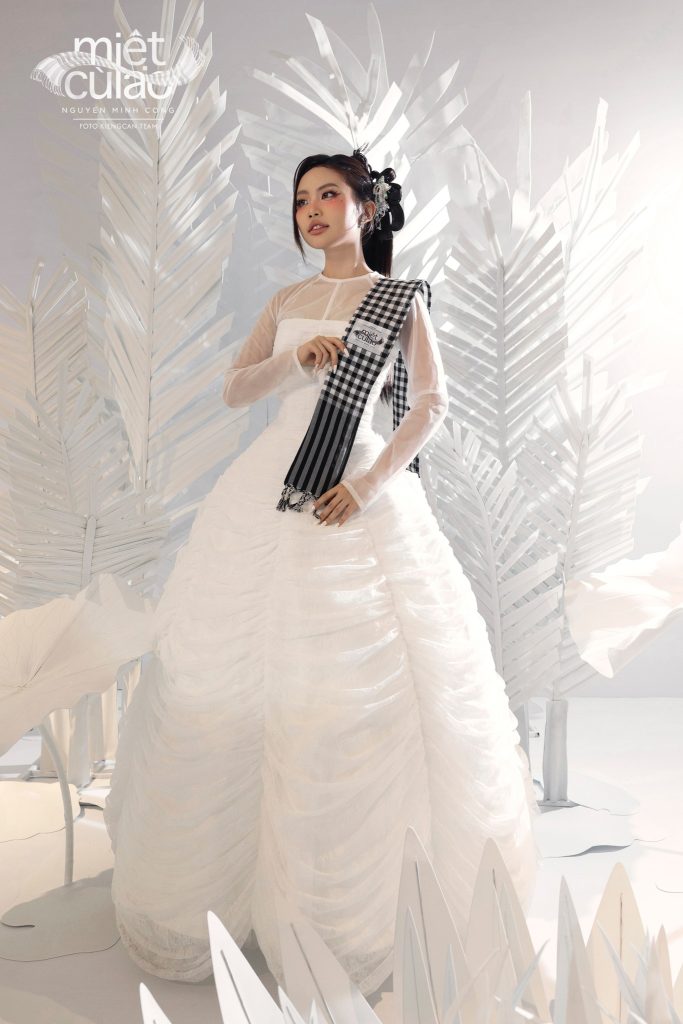Phương Mỹ Chi nhìn lại hành trình tuổi trẻ