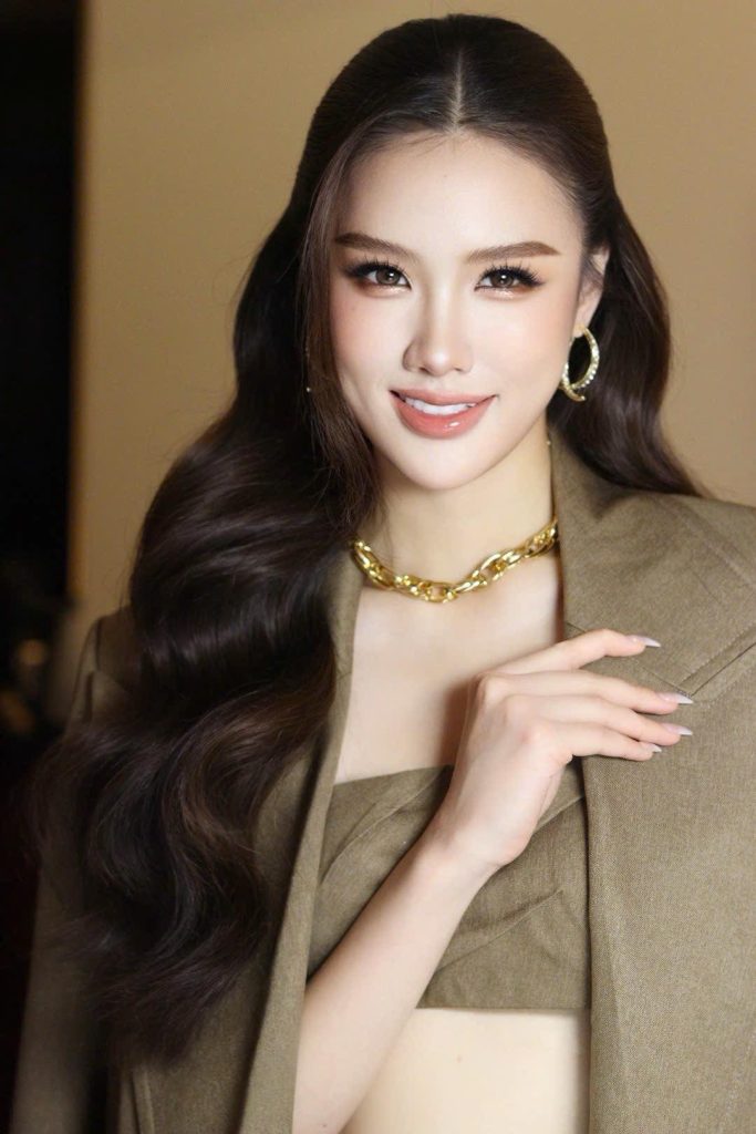 Trịnh Mỹ Anh có cuộc sống ra sao sau 6 tháng đăng quang quốc tế?