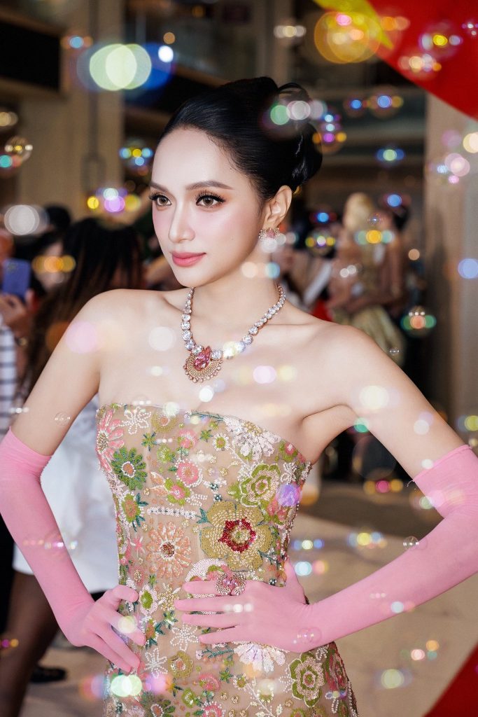 Cơ hội đăng quang của Hương Giang tại đấu trường nhan sắc quốc tế?