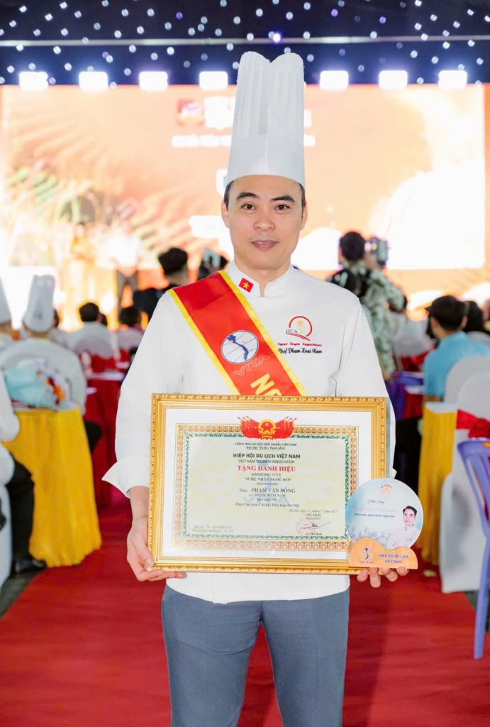 Đầu bếp Phạm Hoài Nam
