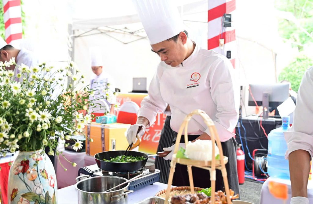 Đầu bếp Phạm Hoài Nam ghi dấu ấn trong sự nghiệp bằng sự sáng tạo, chỉn chu và tâm huyết trong từng món ăn