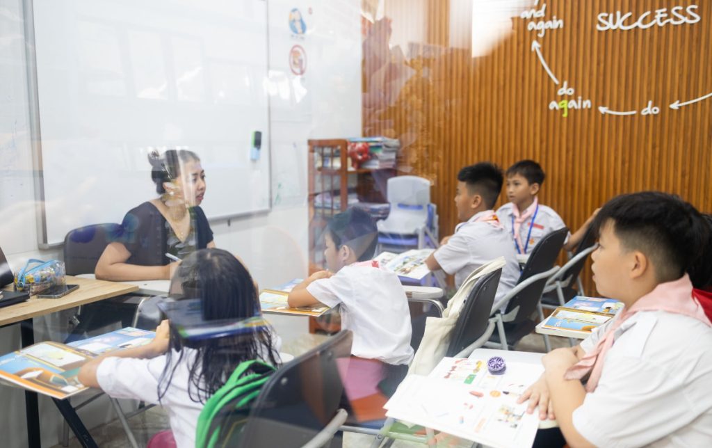 The Orchid English chú trọng xây dựng phương pháp học tiếng Anh tự nhiên và bền vững