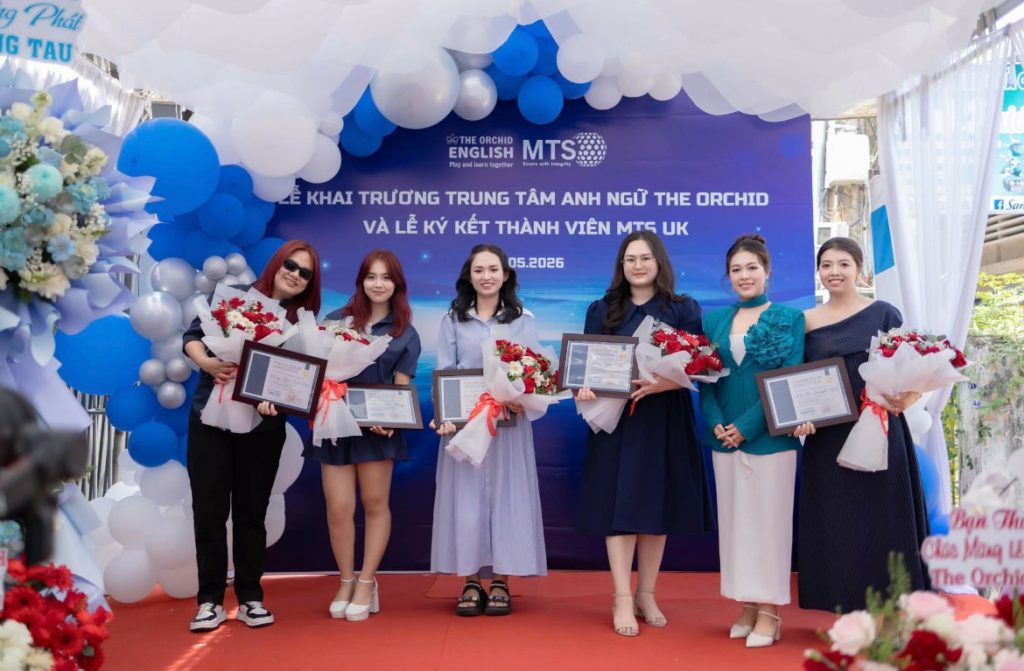 Đội ngũ giáo viên tại The Orchid English tất cả đều sở hữu chứng chỉ TESOL 120 giờ