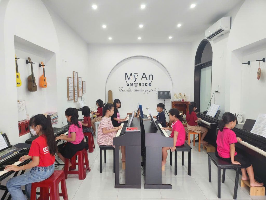 Sự kiên nhẫn và đồng hành là nền tảng giúp nhiều học viên tại Mỹ An Music thêm tự tin với nhạc cụ