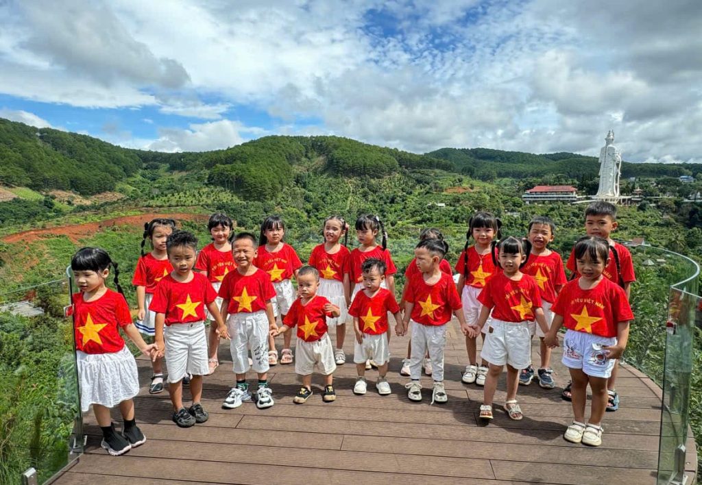 Trung Tâm Âm Nhạc Nhật Linh