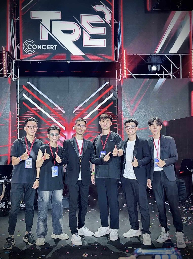 Tham gia sản xuất hơn 30 ca khúc tại Trẻ Concert, Music Producer Lý Dương Đạt có cơ hội làm việc trong môi trường chuyên nghiệp với yêu cầu cao về chuyên môn và sáng tạo.