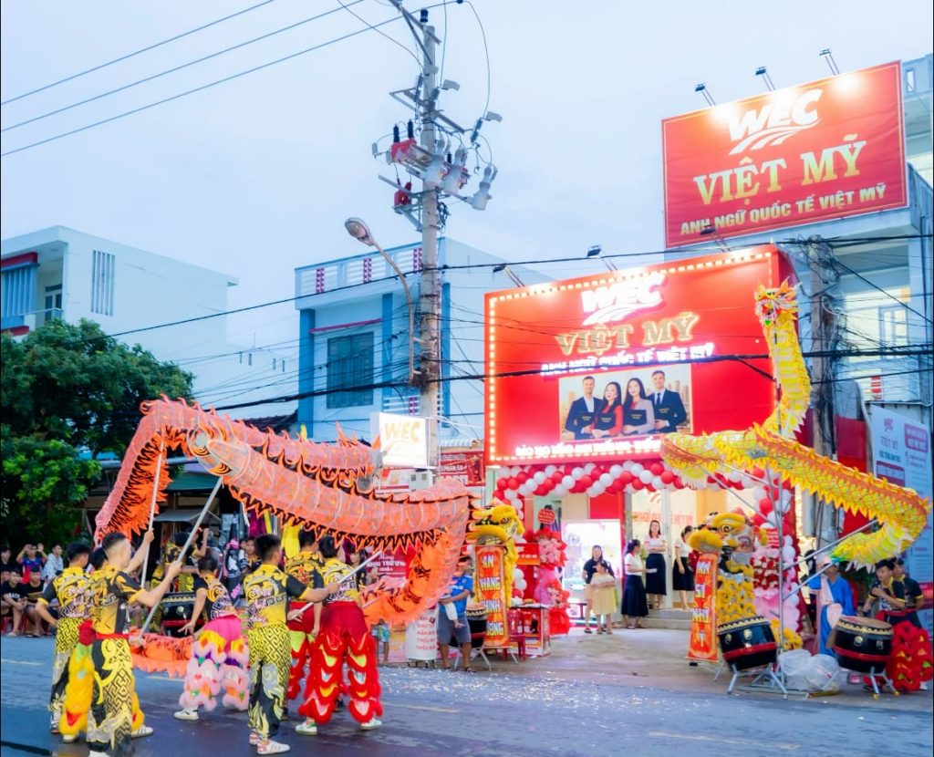 Hình ảnh buổi khai trương chi nhánh 2 của Trung tâm Anh ngữ quốc tế Việt Mỹ WEC
