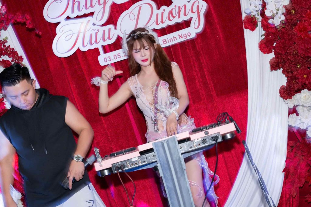 DJ HaNa lựa chọn âm nhạc như một cách để kết nối cảm xúc và truyền cảm hứng