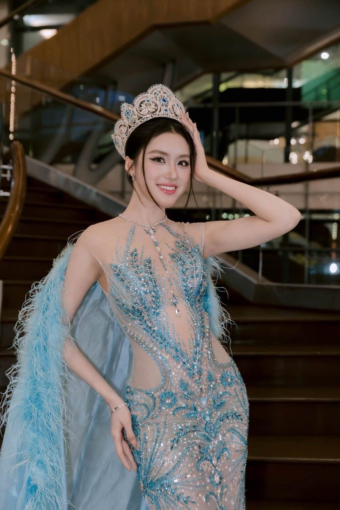 Hoa hậu Phương Oanh