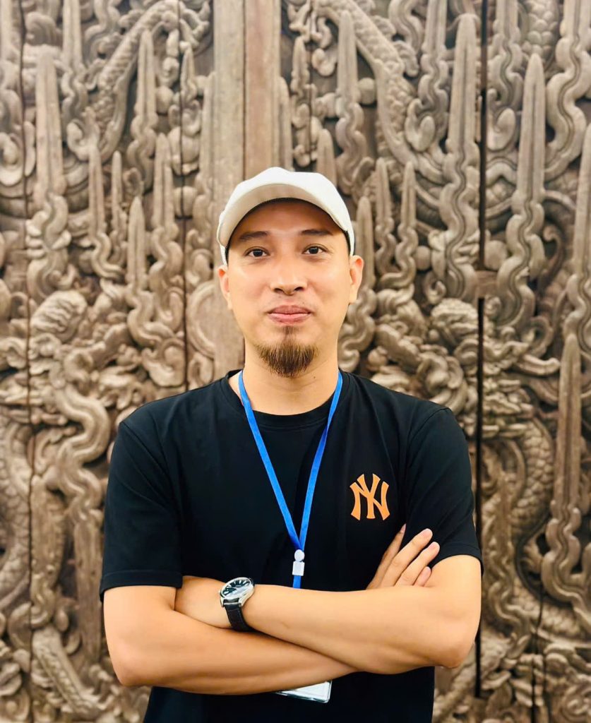họa sĩ Lê Đức Tùng - giảng viên tại Trường Đại học Sư phạm Nghệ thuật Trung ương