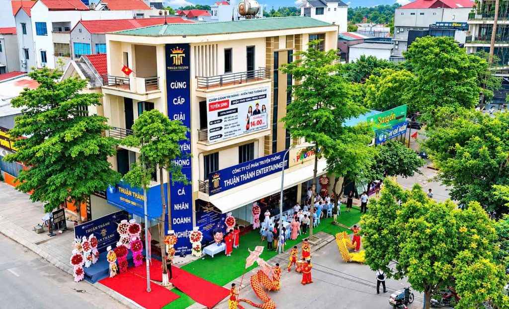 Ba nhà sáng lập Thuận Thành Entertainment cùng chung định hướng xây dựng một thương hiệu truyền thông gắn với quê hương