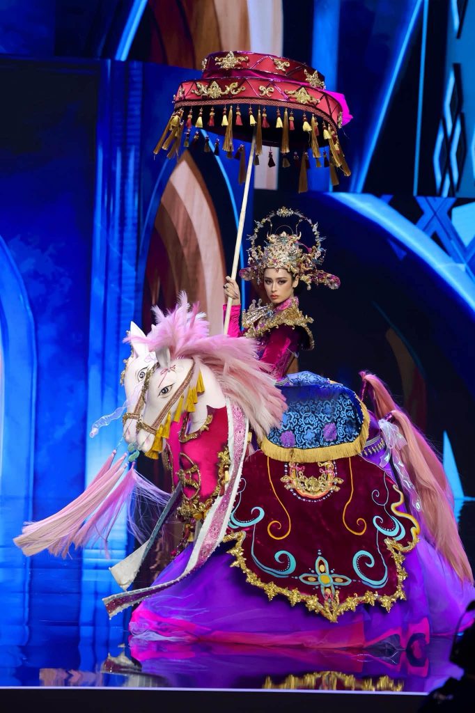 Emoura Phạm tung trọn visual tại Bán kết Miss Grand International