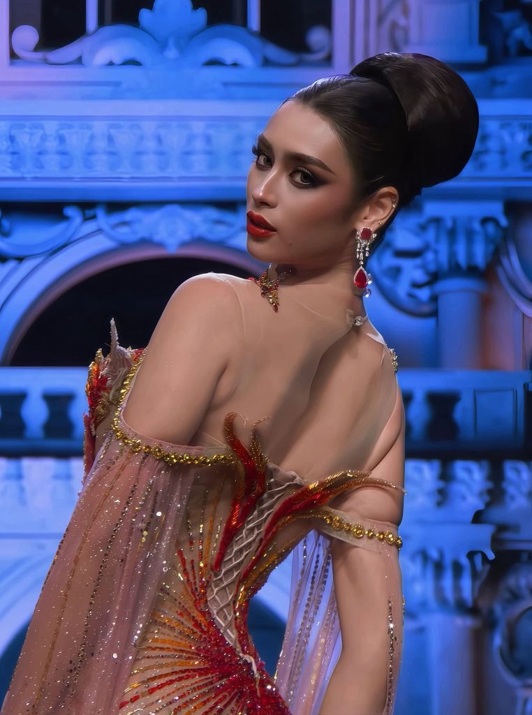 Emoura Phạm tung trọn visual tại Bán kết Miss Grand International