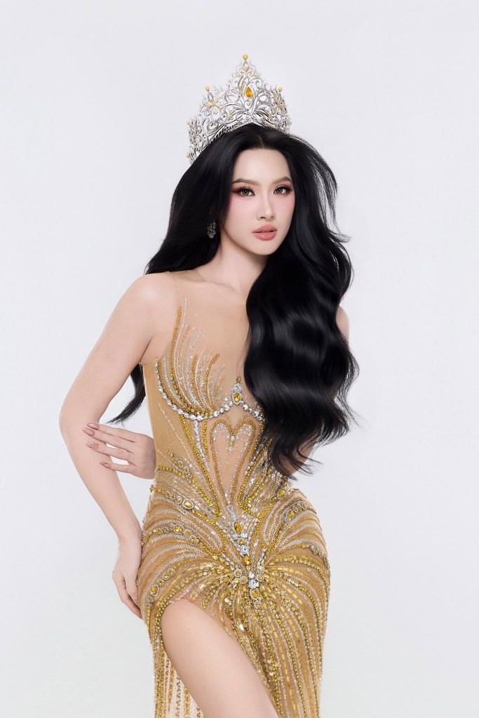 Người đẹp Tuyên Quang - Nguyễn Thu Thảo “cầm chuông đi đánh xứ người”