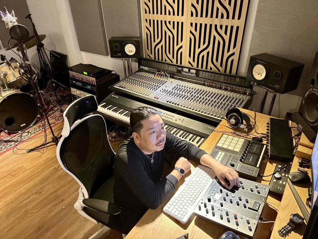 Composer Phan Quang Ngọc luôn bền bỉ với đam mê suốt gần 30 năm qua